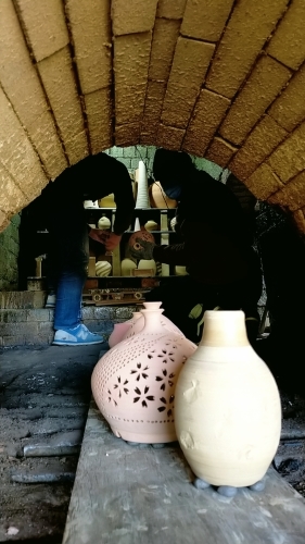 登り窯の窯詰め終了_d0195183_11233157.jpg