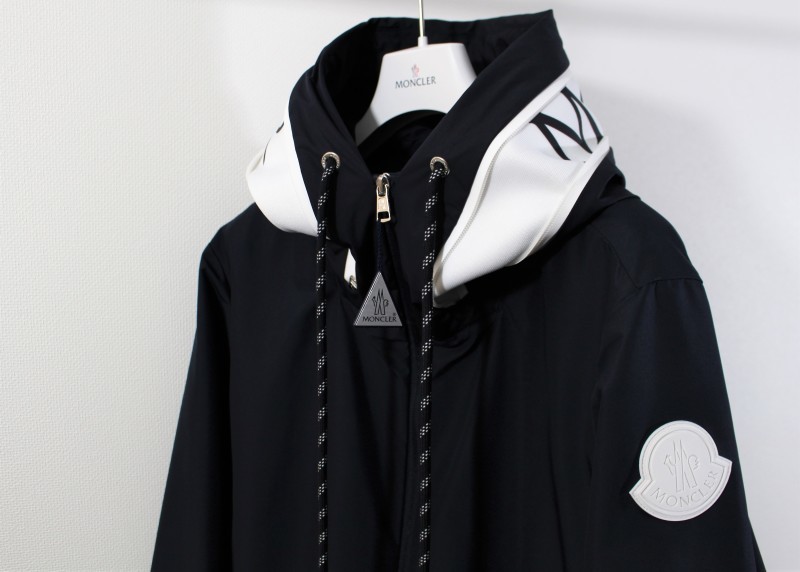 MONCLER VESSILL : COSMIC
