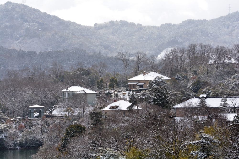 5丁目 川崎銀行展望台から見た入鹿池畔の雪景色_e0373930_18531484.jpg