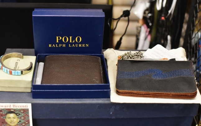 クロコ型押し革　MIDDLE WALLET ★★　　春財布 etc..._d0152280_17321235.jpg