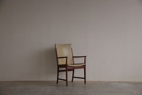 『入荷 Kai Lyngfeldt-Larsen Rosewood Chair』_c0211307_23414696.jpg