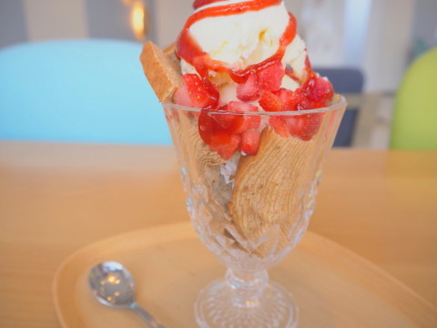 月替わりワンコインとはちみつバウムパフェ:BUNACOcafe(西目屋村)_b0147224_10391411.jpg