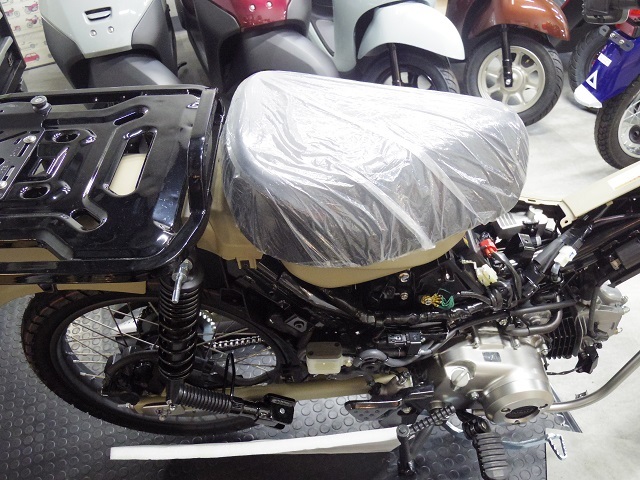 中古バイク用リアボックス 銀 100L アルミ SILVER 100L