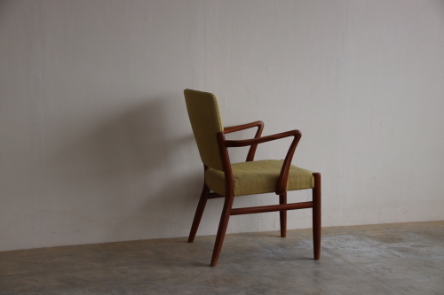 『入荷 Peter Hvidt&Orla Molgaard Nielsen Arm Chair』_c0211307_21573728.jpg