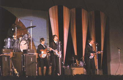 THE BEATLES LIVE AT THE HOLLYWOOD BOWL (2CD) その2_e0012215_13444065.jpeg