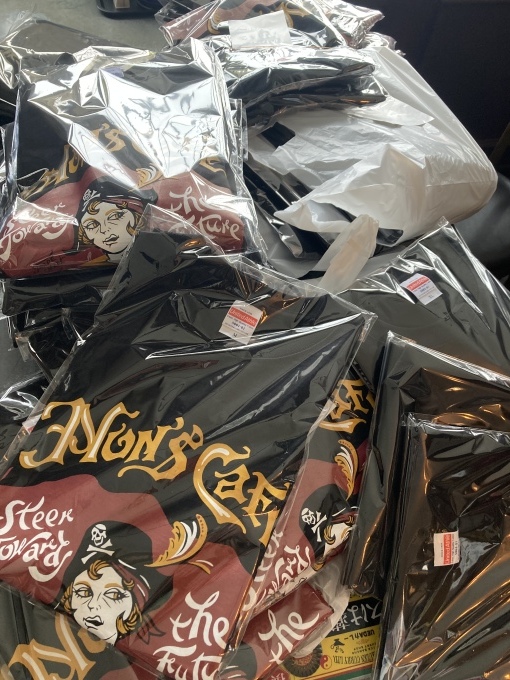 発売!_e0132147_17075174.jpeg