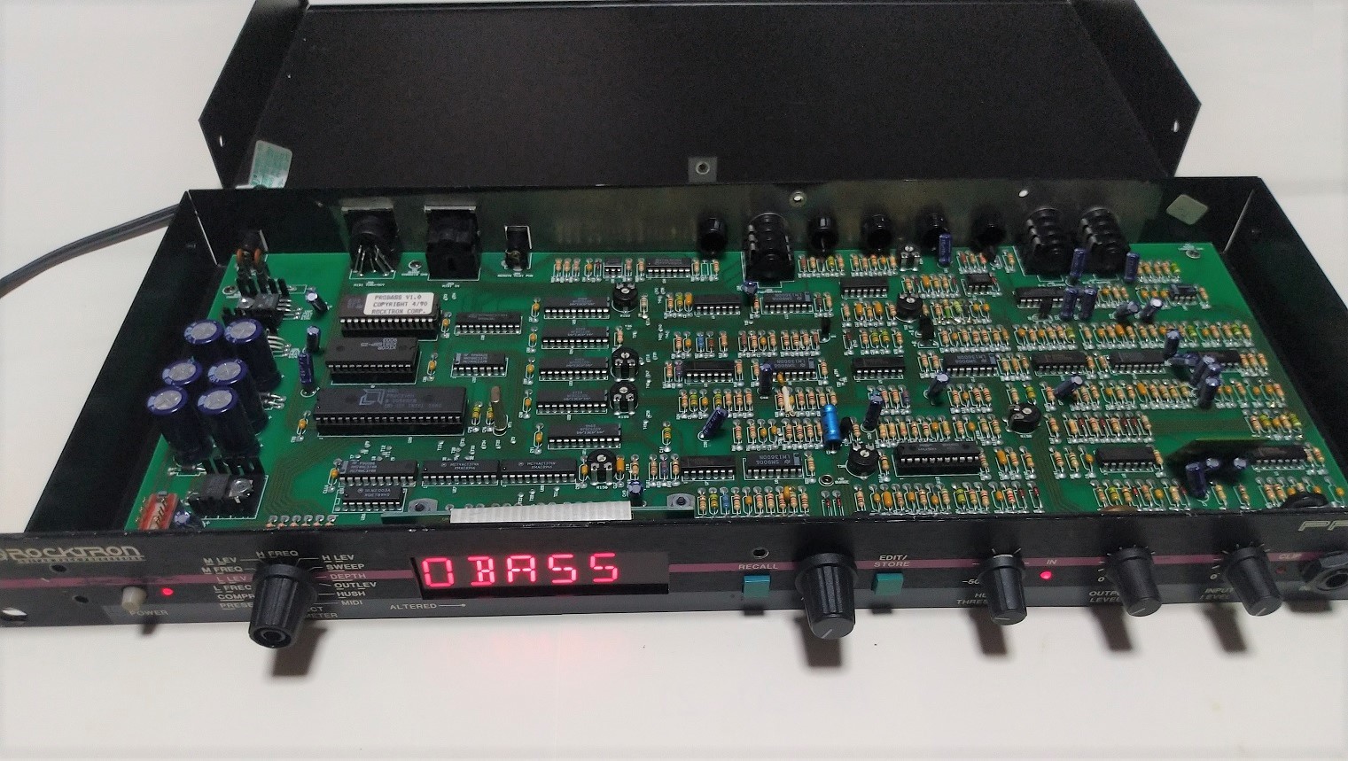 名機 Rocktron PRO G.A.P. プリアンプ GAP 希少 Amazon.co.jp: Rocktron PRO GAP ギターMIDI対応プリアンプ : 楽器