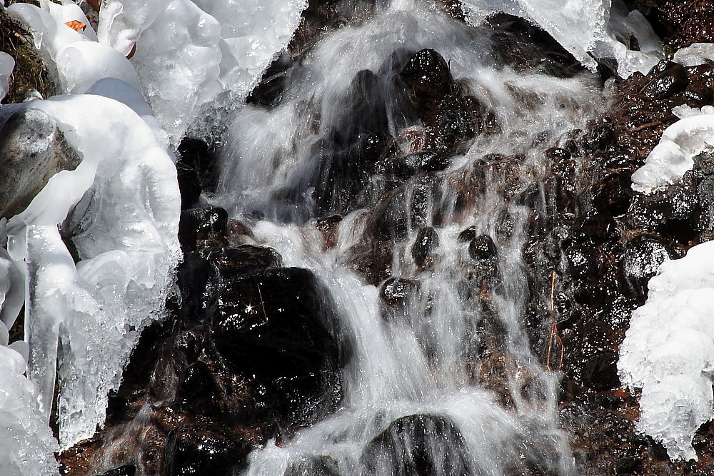 過去写真から　南牧村　湯川渓谷の氷結　１_e0165983_11594252.jpg