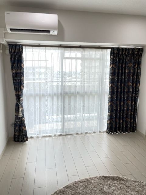 織物生地のモリス『いちご泥棒』でカーテンを納めました by interior styling of bright_c0157866_22540392.jpg