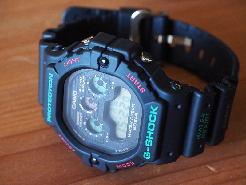 G-SHOCKコレクション⑤】”クリスマスカラー”DW-5900TH-1JF 「Throwback 1990s」 : SAMのLIFEキャンプブログ  Doors , In  Out !