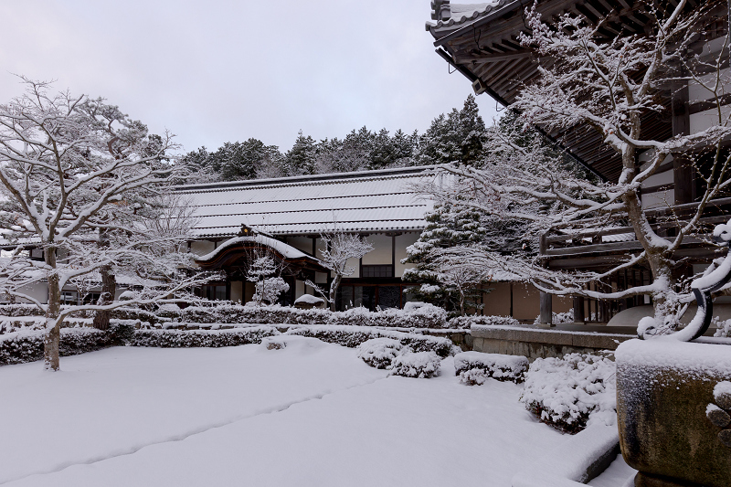 雪景色の東光寺_f0155048_12161854.jpg