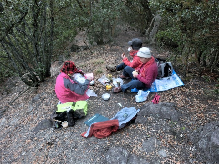 No538 香川の里山　天霧山から黒戸山へ_b0185573_13451866.jpg