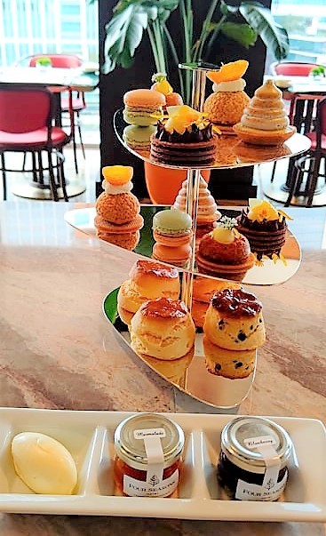 フォーシーズンズ丸の内　MAISON　MARUNOUCHIのシトラスアフタヌーンティー_b0299488_09544962.jpg