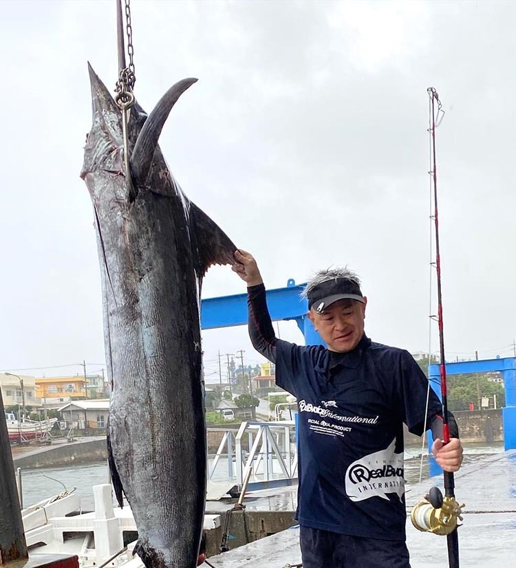 与那国太郎丸さんでカジキ2本_f0009039_10304242.jpg