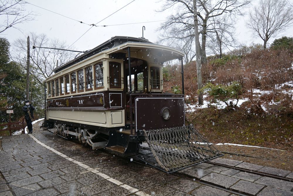 しんしんと降る雪と運転する京都市電1_e0373930_19024389.jpg