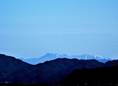 雪をまとった神秘の姿、石鎚山や四国山地の山々_e0175370_14265375.jpg