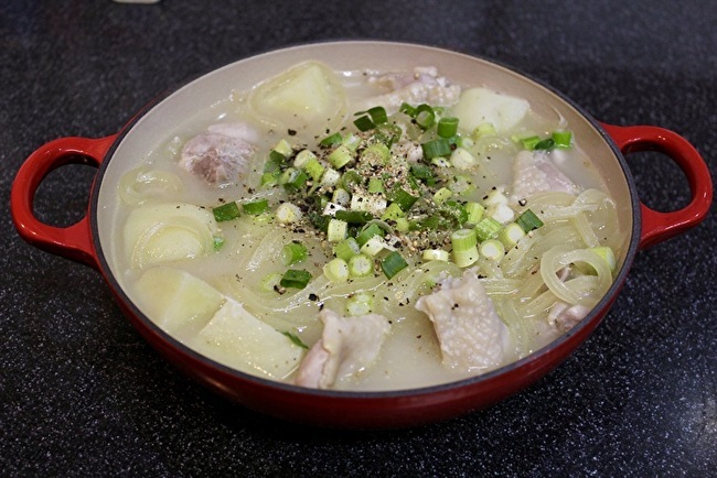 辛くないよ。韓国風鶏煮込みうどん、タッカルクッスと韓国の小さなおかず : キムチ屋修行の道