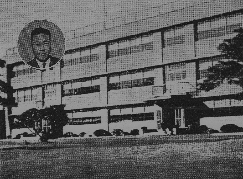 埼玉県羽生市立手子林小学校(建築家・関根要太郎作品研究)_f0142606_15424584.jpg