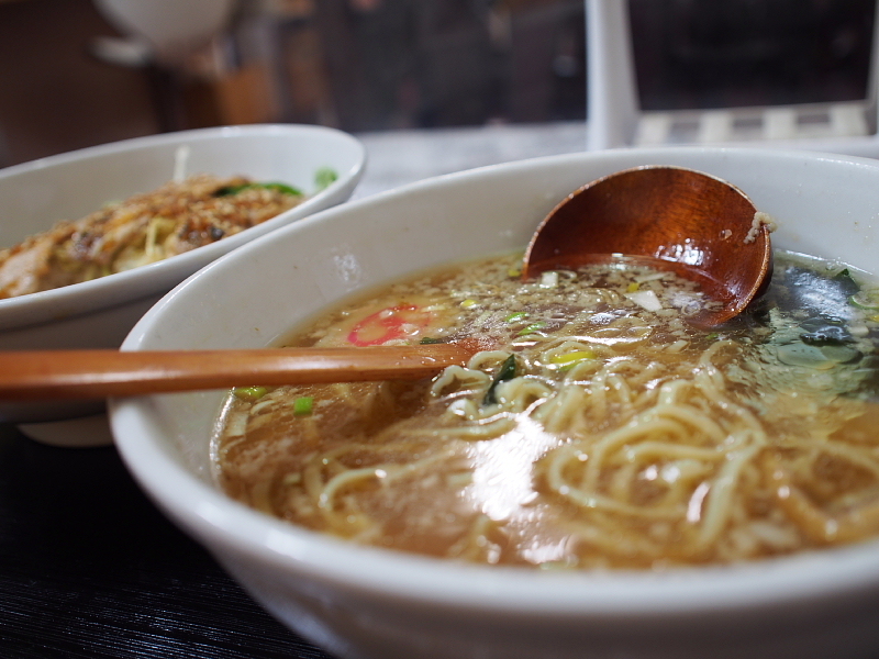 【町中華紀行〈91〉】中華料理 華苑＠東川口 ～ボリュームの「Sセット」（豚肉の生姜焼き丼とラーメン）_b0008655_15393992.jpg