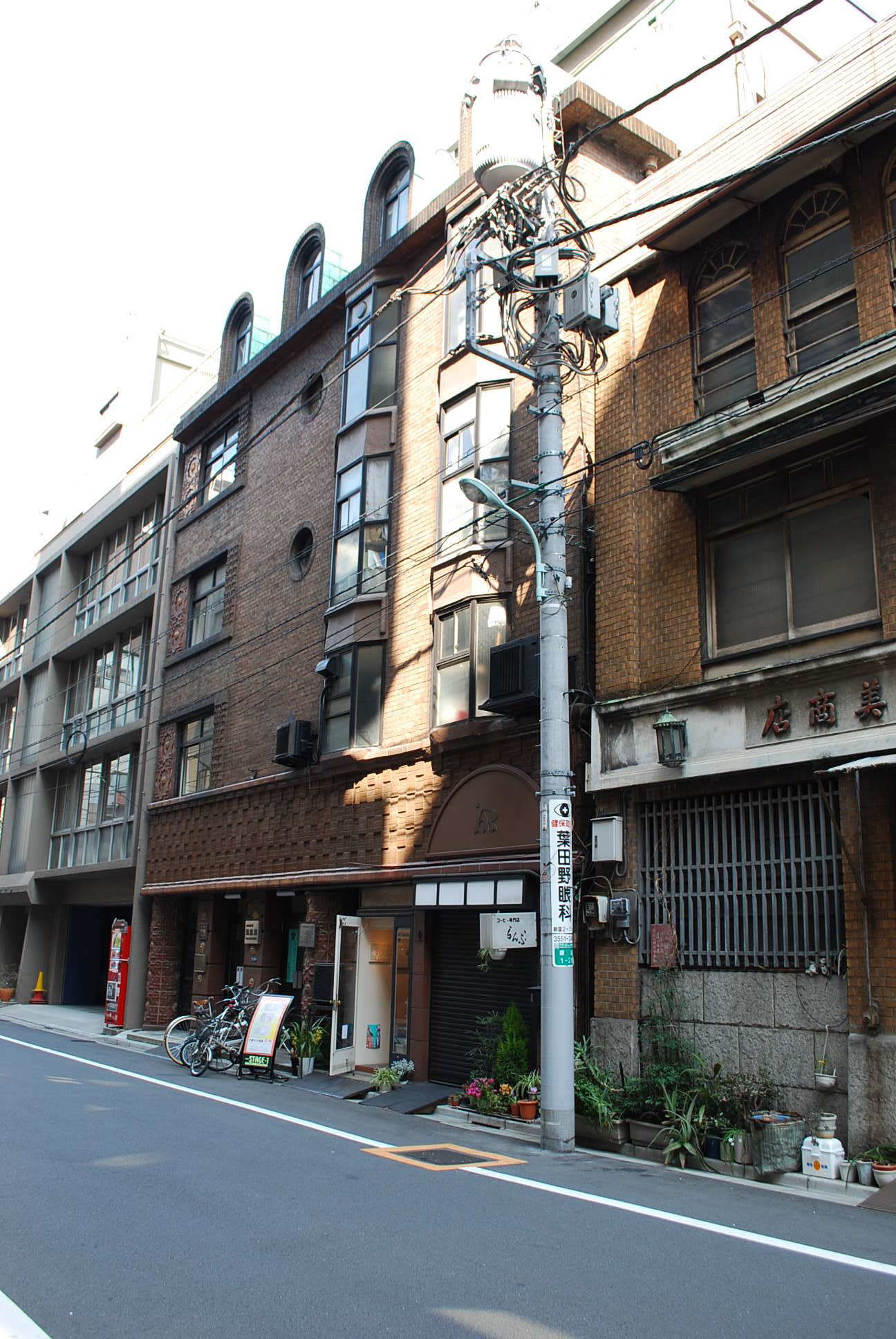 東京銀座の鈴木ビルディング(建築家・山中節治作品研究2022)_f0142606_17562463.jpg