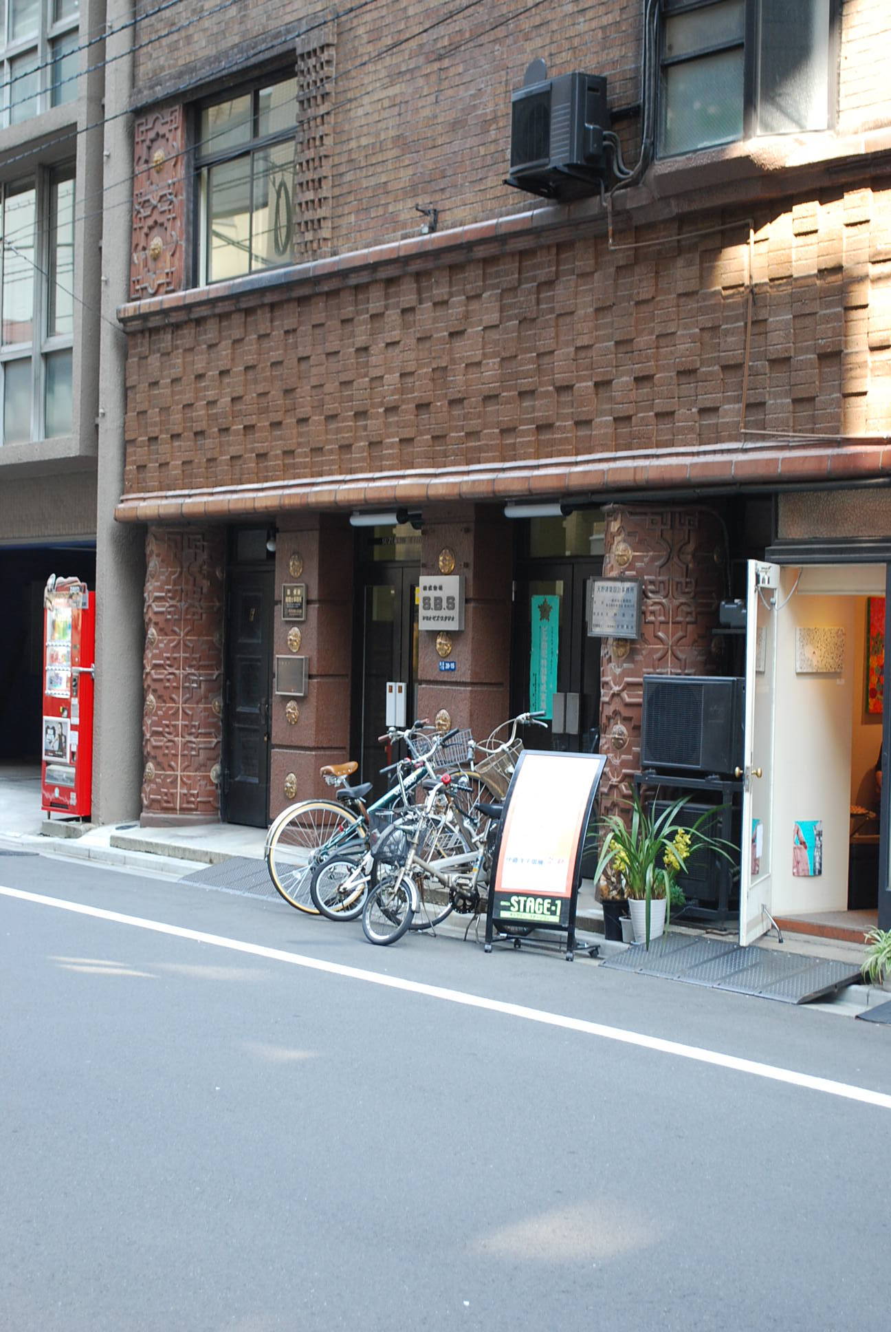 東京銀座の鈴木ビルディング(建築家・山中節治作品研究2022)_f0142606_17565738.jpg