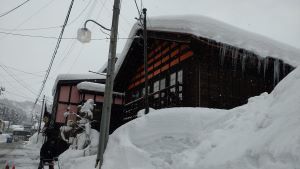 豪雪の古民家を見学してきました!_c0146040_18254102.jpg