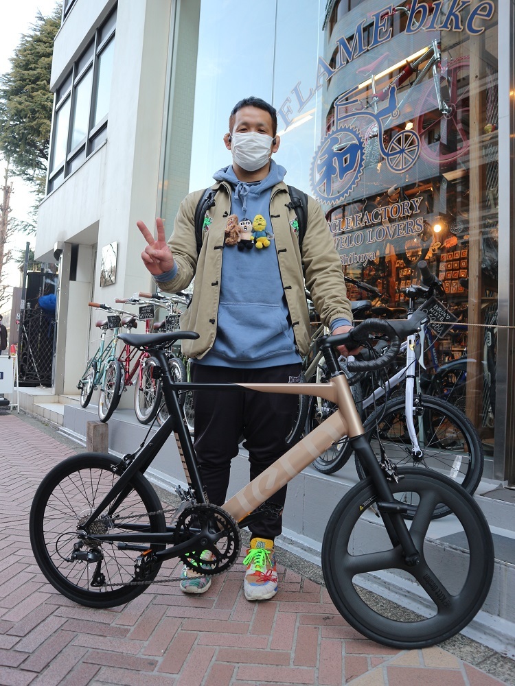 2月26日 渋谷 原宿 の自転車屋 FLAME bike前です_e0188759_17420501.jpg