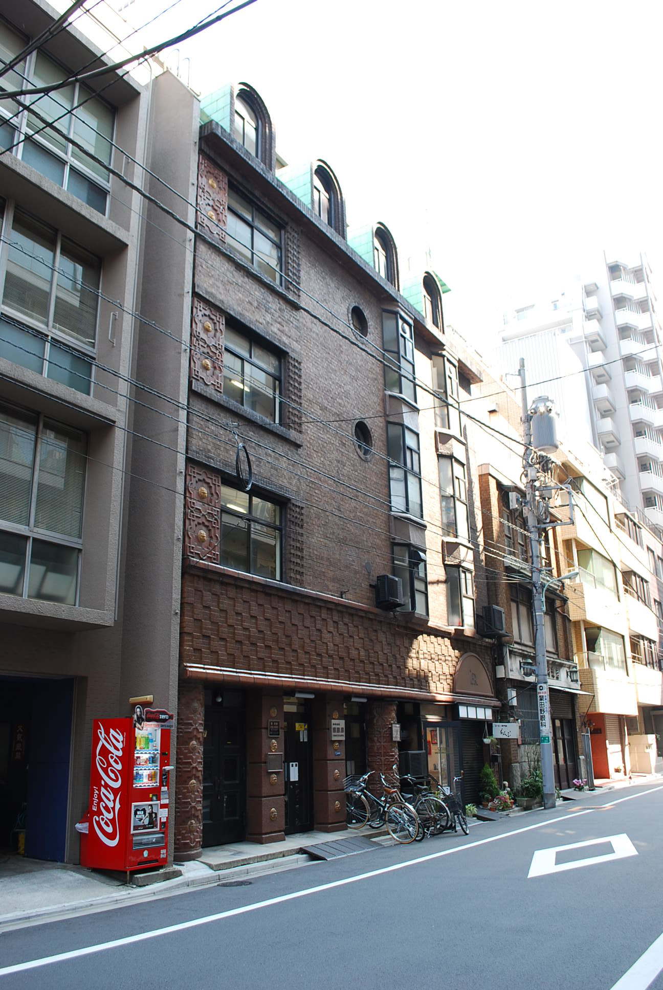東京銀座の鈴木ビルディング(建築家・山中節治作品研究2022)_f0142606_19535939.jpg