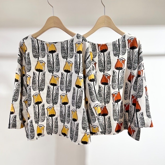 peu pres - プープレ ﾌﾙﾙ　ﾁﾛﾘｱﾝﾃｰﾌﾟﾌﾟﾘﾝﾄﾎﾞｳﾀｲBL ダブルラッフルスリーブブラウス | PROPORTION BODY DRESSING