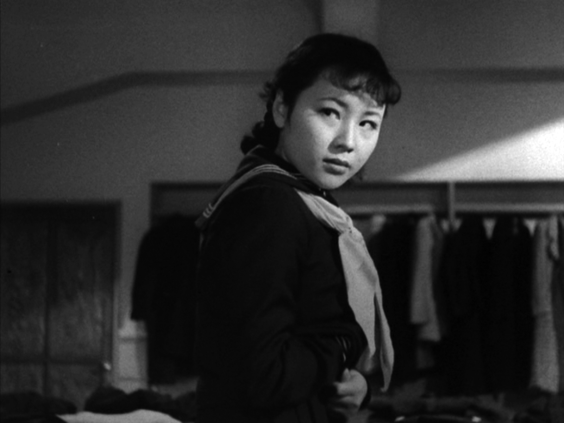 南田洋子（Yoko Minamida）「十代の性典」（1953）・・・というわけで、其の弐_e0042361_20042139.jpg