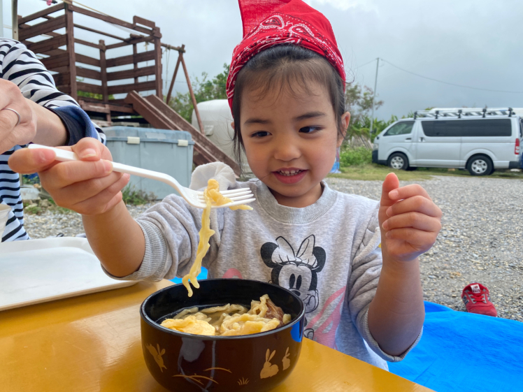 青空ようちえん〔週末〕沖縄そばづくりwith麺家にらい(2/19)人気沖縄そば屋さんの並里店長直伝!こねて、伸ばして、切って、親子で沖縄そば作りに挑戦!_d0363878_20493683.jpg
