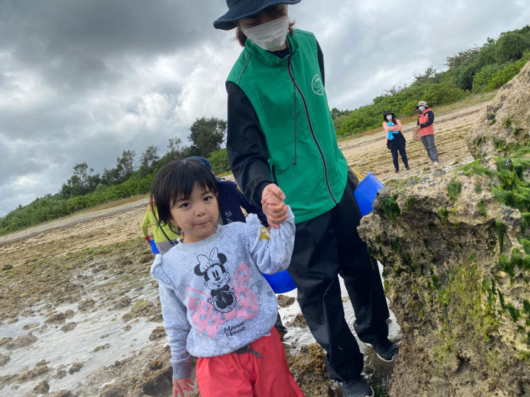青空ようちえん〔週末〕沖縄そばづくりwith麺家にらい(2/19)人気沖縄そば屋さんの並里店長直伝!こねて、伸ばして、切って、親子で沖縄そば作りに挑戦!_d0363878_20592340.jpg