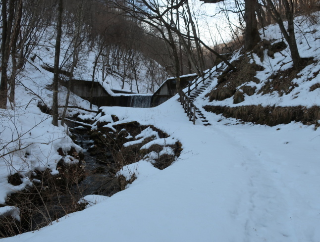 千ヶ滝の氷瀑 * 雪解けすすむ3月のお山♪_f0236260_16495734.jpg