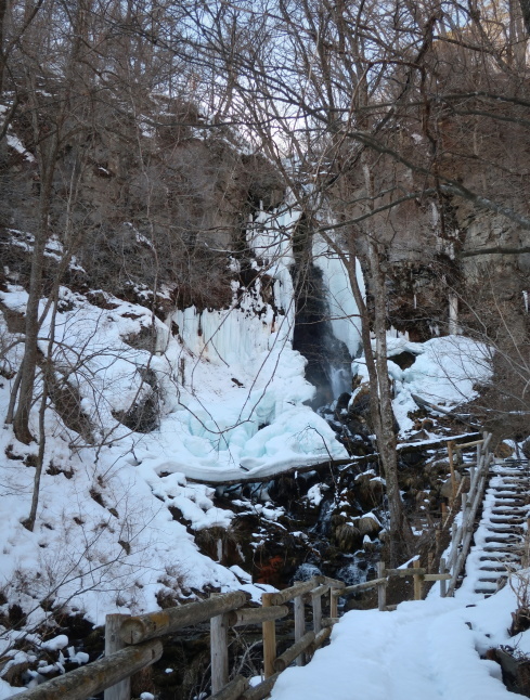 千ヶ滝の氷瀑 * 雪解けすすむ3月のお山♪_f0236260_17002758.jpg