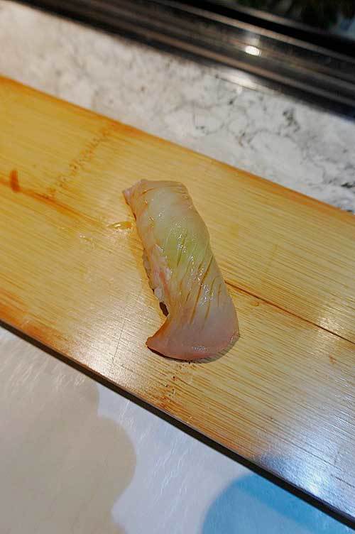 【(山梨グルメ)昭和町「すし 小次郎」で 再びの小ぶりなお鮨を堪能!!】_a0005436_11392779.jpg