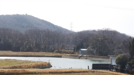 梅の香りに誘われて里山を歩く 『雄岡山・雌岡山』_c0218841_20023940.jpg