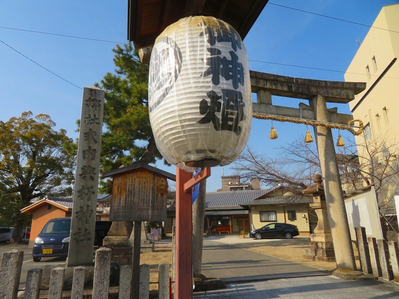 淀にある「與杼（よど）神社」20220310_e0237645_20454889.jpg