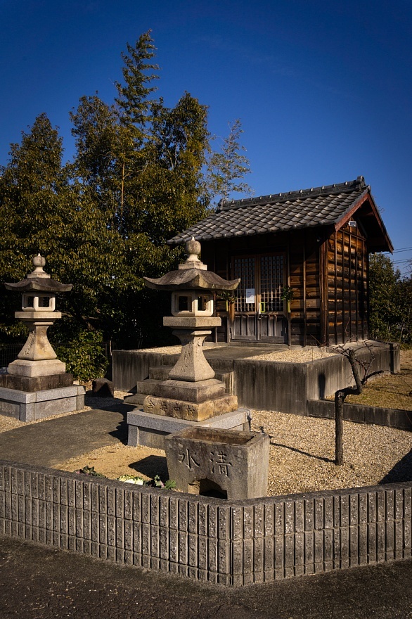 合祀から離脱した南莇生の氏神さま - 八幡神社_d0353489_17192972.jpg