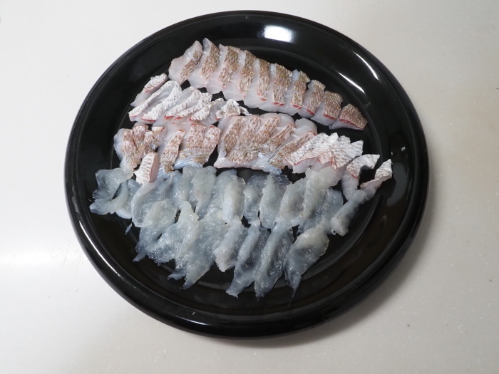 夫の釣果とその後(お刺身)_c0116915_23563812.jpg