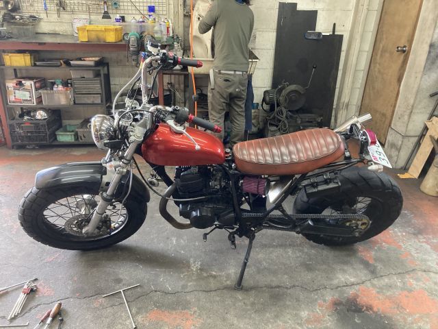 250TR カスタム Y君号 完成!_a0164918_17190231.jpg