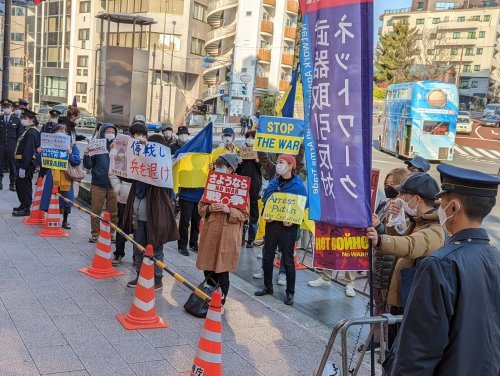 【報告】殺すな!プーチンは停戦し兵を退け!3.10ロシア大使館前ダイ・イン_a0336146_23371394.jpg