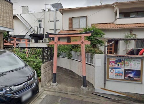 ●神社の造形―伏見龍馬通りに出来た鳥居の列_d0053294_15340732.jpg