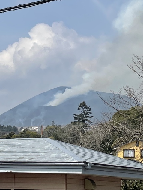 大室山の山焼き_e0345518_06434731.jpeg