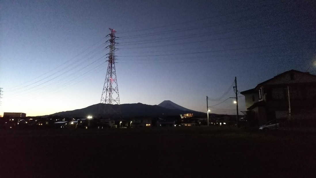 今日の富士山_c0404632_19222276.jpg