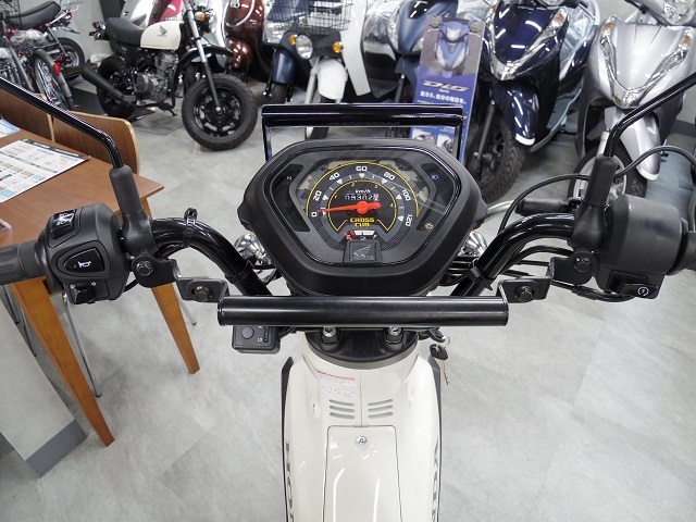 メーカー保証の長いクロスカブ110中古車入荷！ : バイクの横輪