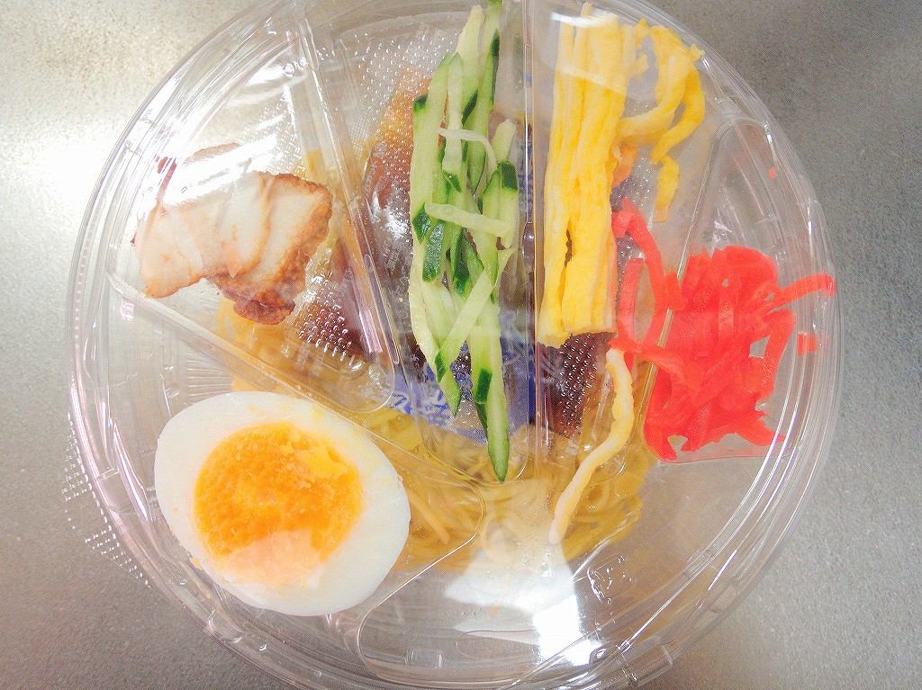 オーケーストアのお弁当(冷し中華)@自宅_b0418600_23470160.jpg