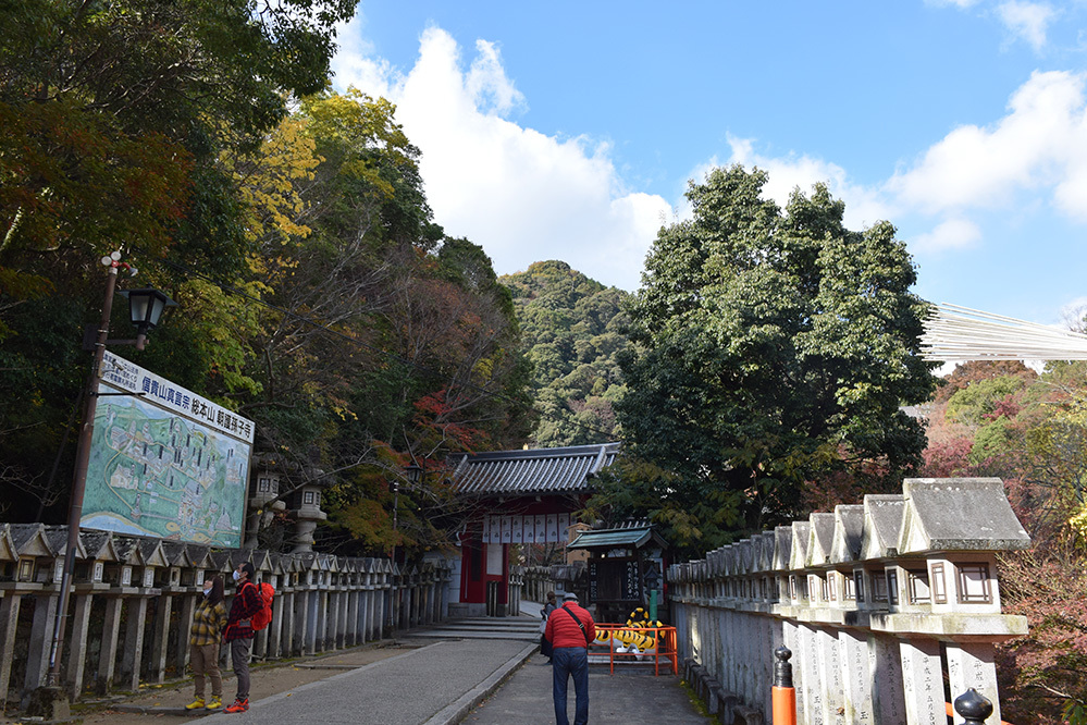 松永久秀終焉の地・信貴山城。 その1 <朝護孫子寺>_e0158128_17452551.jpg