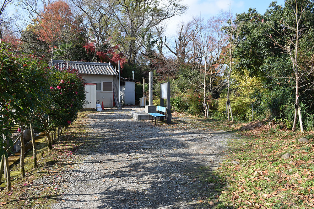 松永久秀終焉の地・信貴山城。 その3 <主郭>_e0158128_22002030.jpg