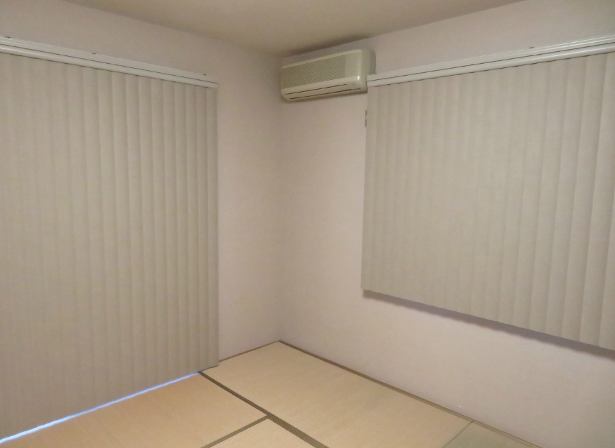 『ノーマン』の『バーチカルブラインド』を和室に納めました by interior styling of bright_c0157866_20115268.jpg
