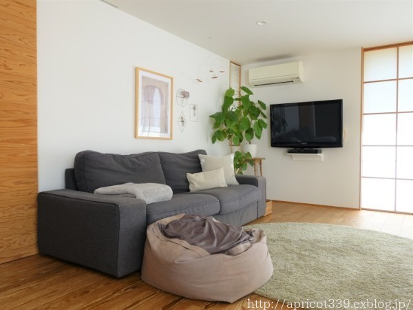 IKEA・シーヴィクのソファカバー交換 コンフォートワークスのオーダーカバー BEFORE_c0293787_14472755.jpg